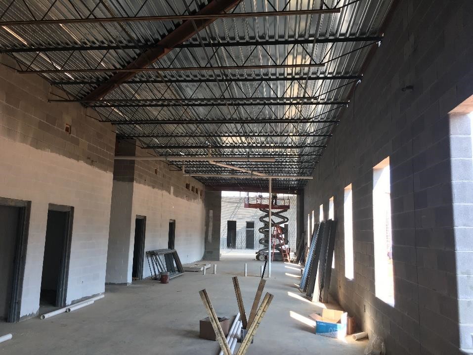 U.W.Clemon ES:  Main Hallway