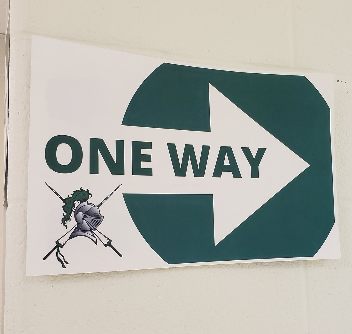 mssipeenviro's tweet photo. Ready for the return of students! #westillgotthis #covid2020 #LHS202021 @LHSPrincipalNJ @LivSchools https://t.co/ubkUacu6un
