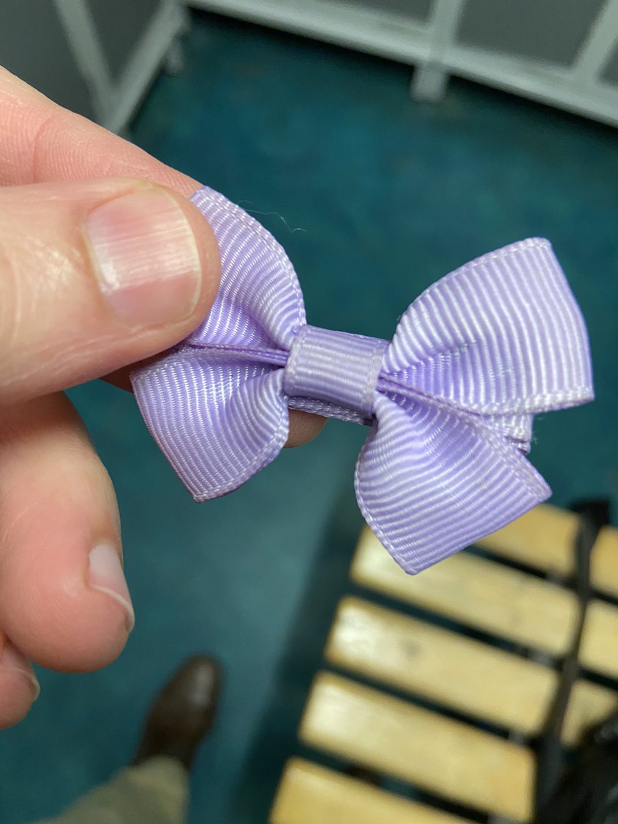 ferasjaafari's tweet photo. Getting ready for surgery.. got changed ... reached out for the keys... to find this in my pocket...
Made my day! 💓🥰
#DaddysGirl #TheRealWealth https://t.co/e2Kktn5jod