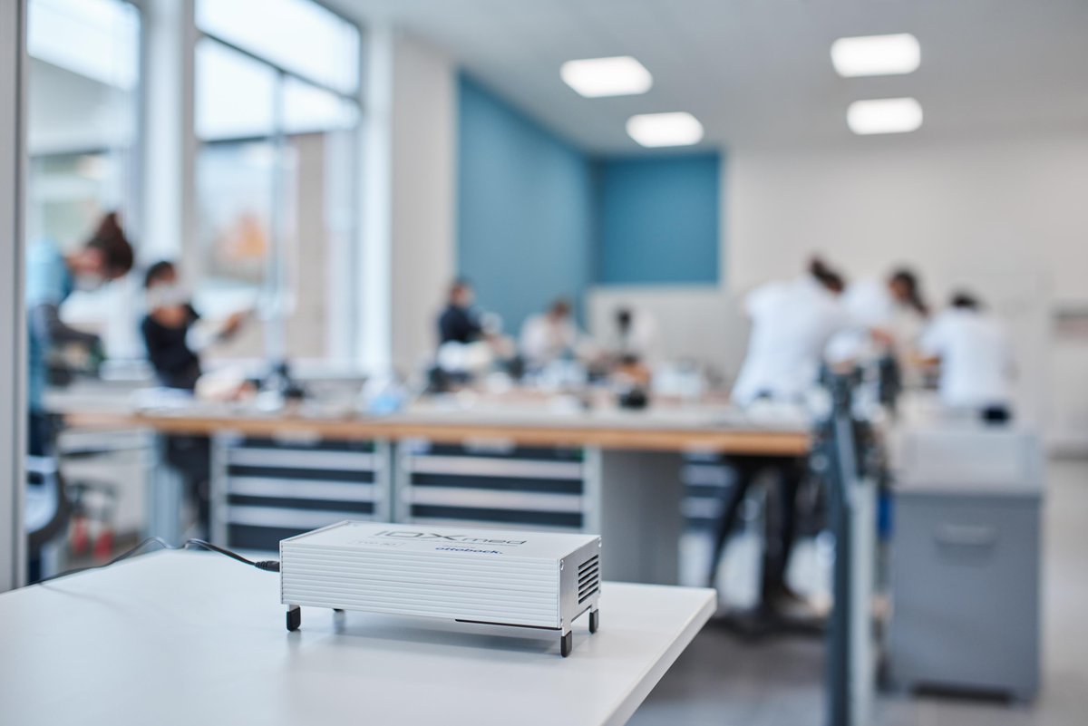 ottobockHQ_de's tweet photo. Effektiver Schutz: Mit dem Ottobock Plasma Generator &amp; dem Calistair C300 Luftreiniger bietet Ottobock ein umfassendes Hygieneportfolio zur Desinfektion von Raumluft im laufenden Betrieb. @Calistair5  Mehr unter: https://t.co/nvoSg38Q1B #backtotreatment https://t.co/Jty6FqKibi