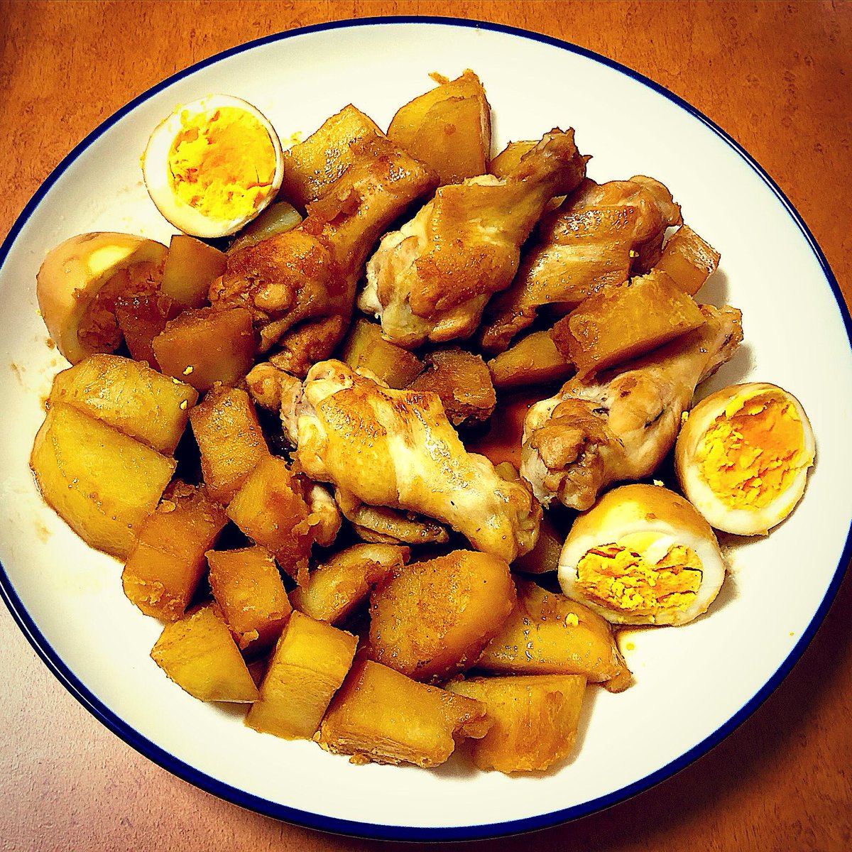 甘井ヤドラキ Twitterissa 今夜は手羽元とじゃがいもの甘辛煮を作りました ホクホクなじゃがいもと柔らかな肉がとても美味いです 料理 料理好きな人と繋がりたい 料理記録 手羽元