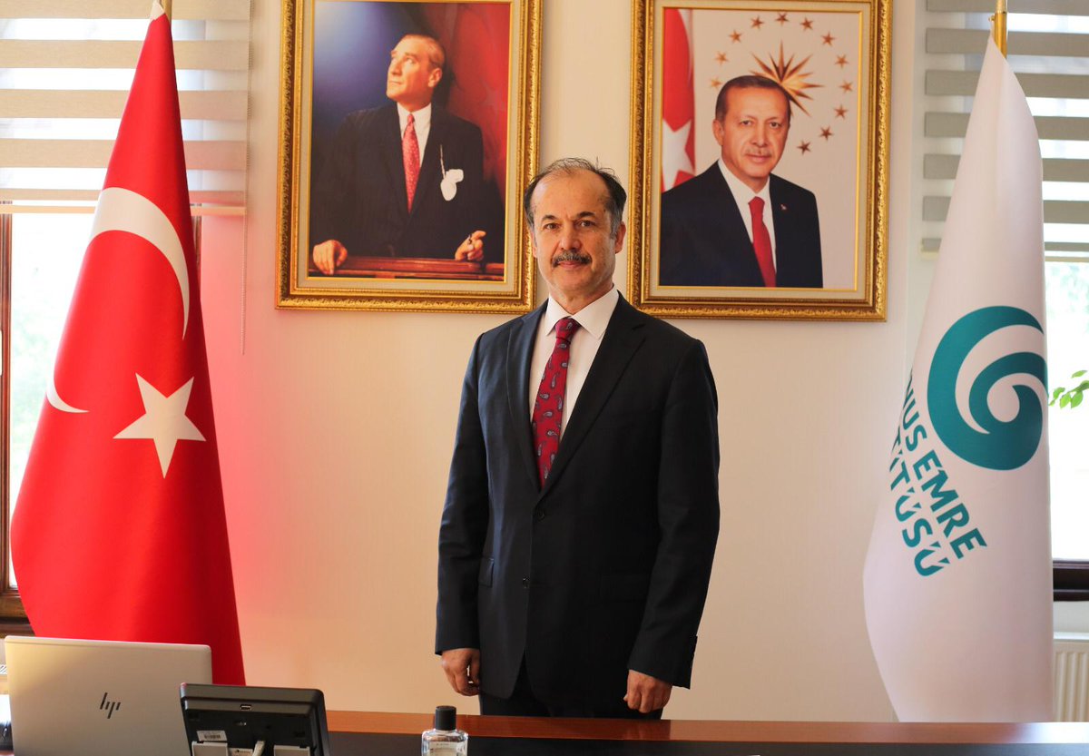 milliyet's tweet photo. Salgın döneminde covidoscope projesiyle dikkat çeken Yunus Emre Enstitüsü'nün faaliyetlerini ve projeyi enstitü başkanı Prof. Dr. Şeref Ateş ile konuştuk. @yeeorgtr  https://t.co/SuHm1u1YpS https://t.co/MhMWgyjsba