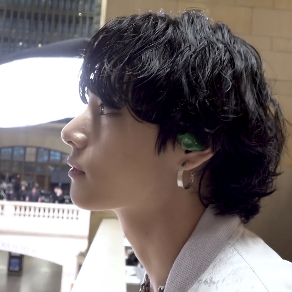 vhope’s side profile >>>