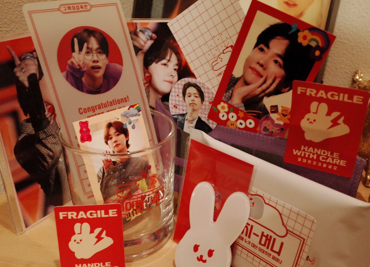 우리집삼브이존 귀엽고귀엽고귀여운애로 가득 채워주시는 굿즈계의 미륵보살 <a href="/3V0926/">VVV</a> 💙🧡
감사함미당 
스칼렛요한슨상 선물이자 내돈내산의 산물 토낑이들 너무너무귀여워요ㅠㅠㅠㅠㅠㅠㅠㅠㅠ