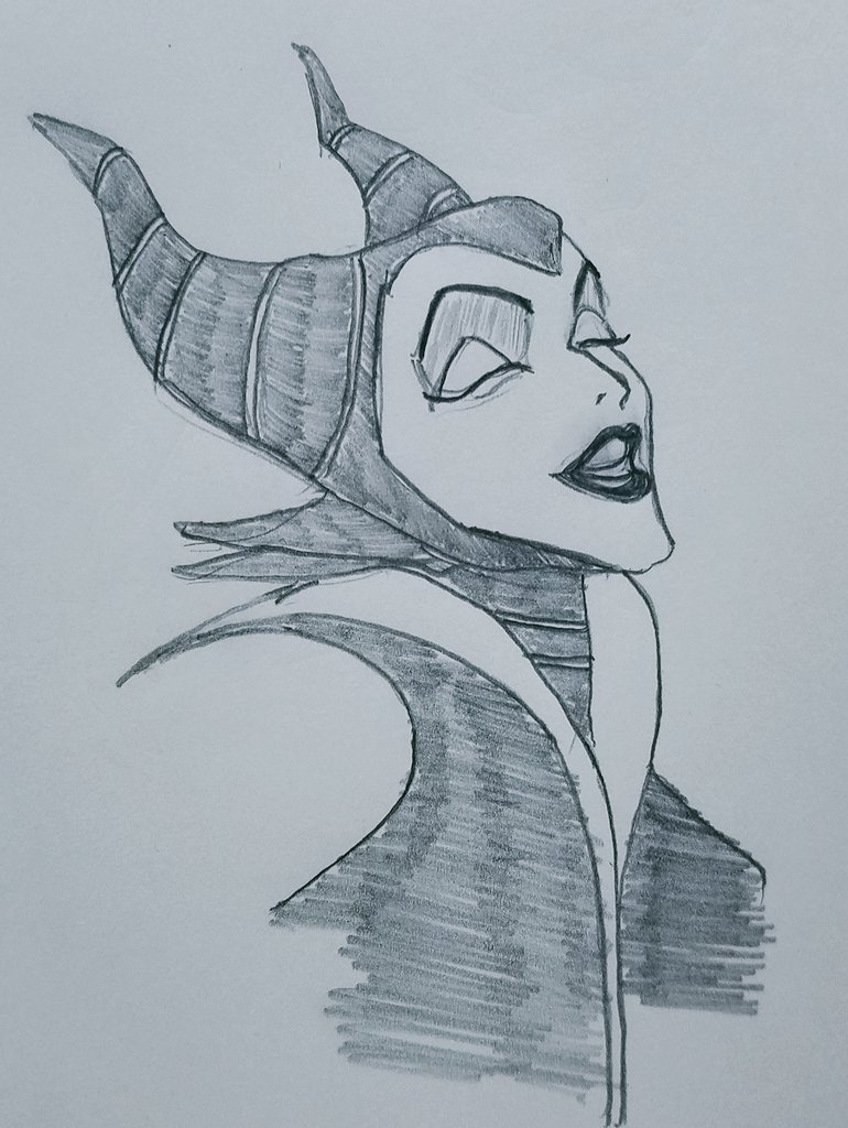 描いてみた マレフィセント描いてみました 鉛筆 お絵描き イラスト ツイレポ 描いてみた マレフィセント描いてみました 鉛筆 お絵描き イラスト ツイレポ