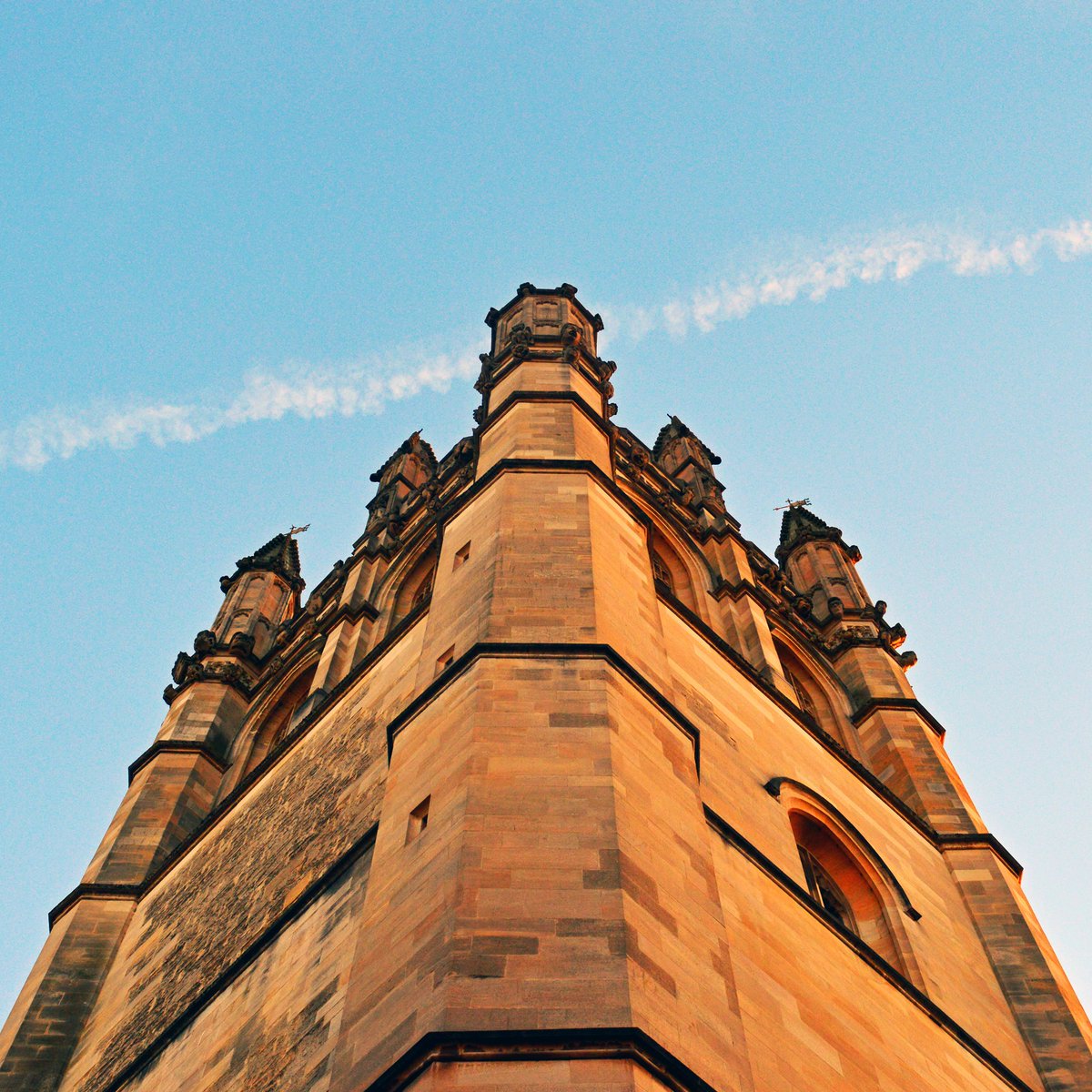 Magdalen College tweet media