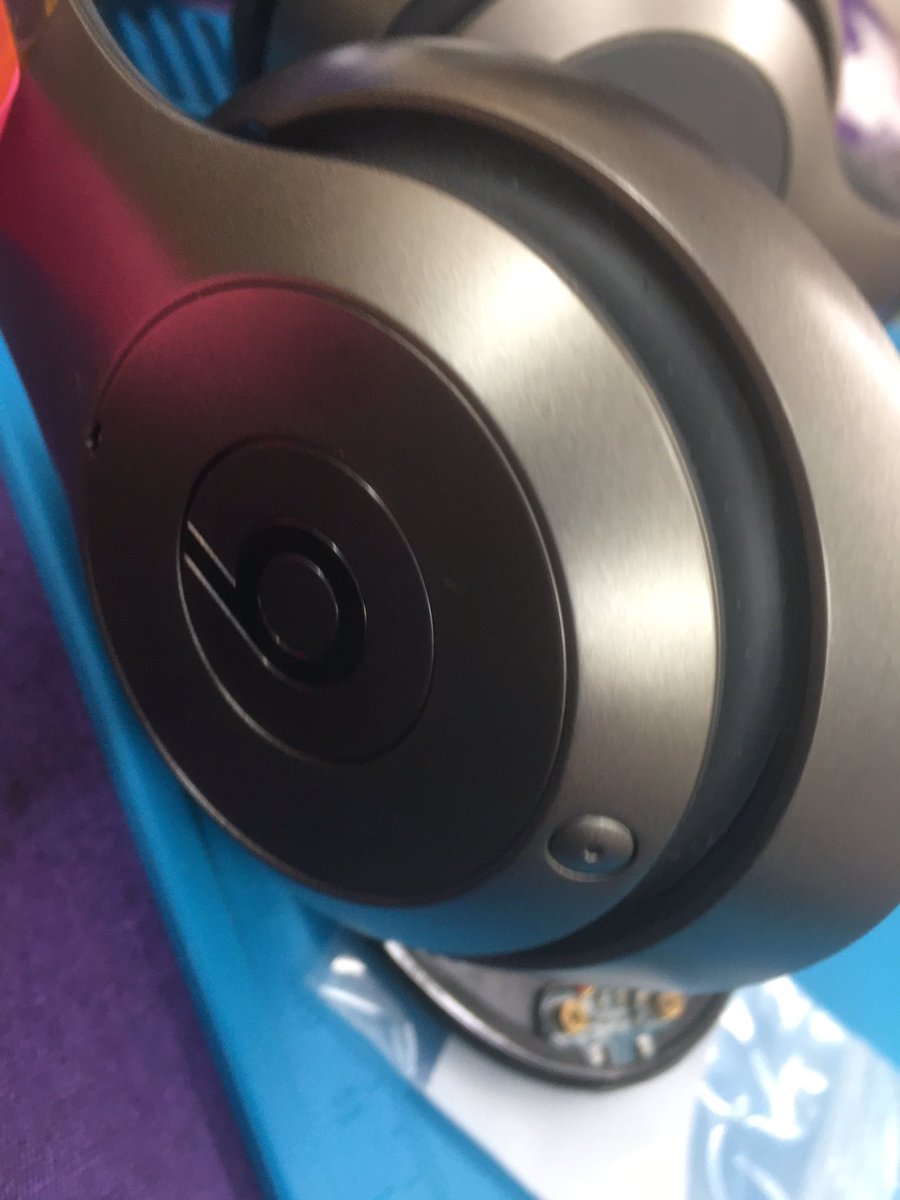 mobitechnoltd1's tweet photo. #dr#dre#beats#fixed#repairs#repaired https://t.co/tGgn2KK49g