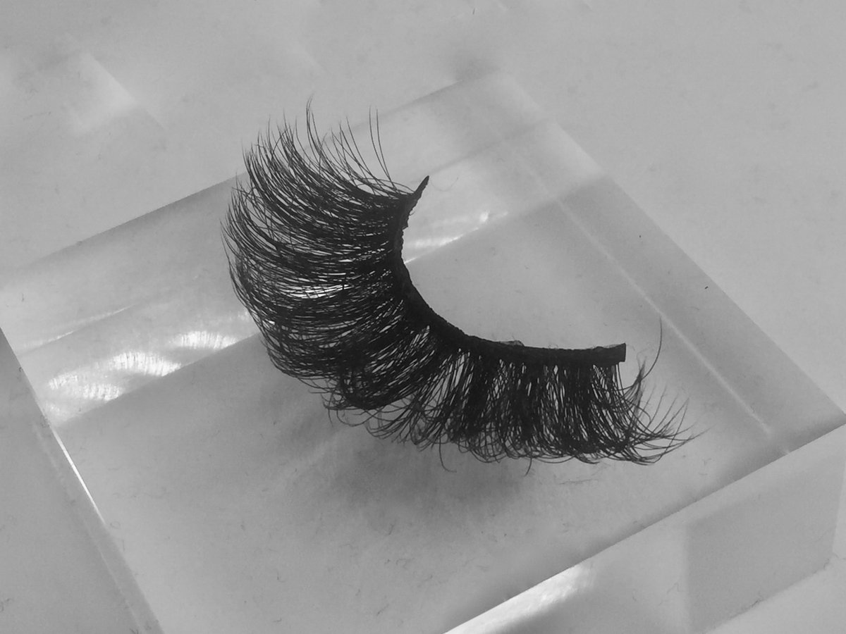 LashesRazor's tweet image. 💸LAST CHANCE💸 Our current bestselling 'Irresistible' lashes are on sale down from £11 to £7.15 including free UK delivery👀 Shop while stock lasts🛍 razorlashes.com/product-page/i…

#beauty #wilko #glammakeup