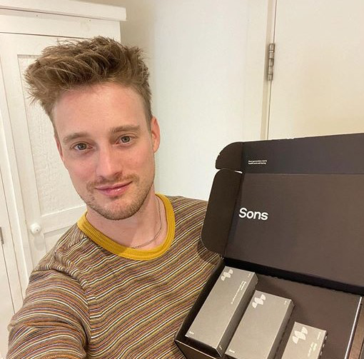 Here’s <a href="/eddchris/">Eddy Gunawan</a> with his new Sons products.

Want to complete the look and get your hands on some Sons products?

Click here 🖱

sons.co.uk/collections/sh…