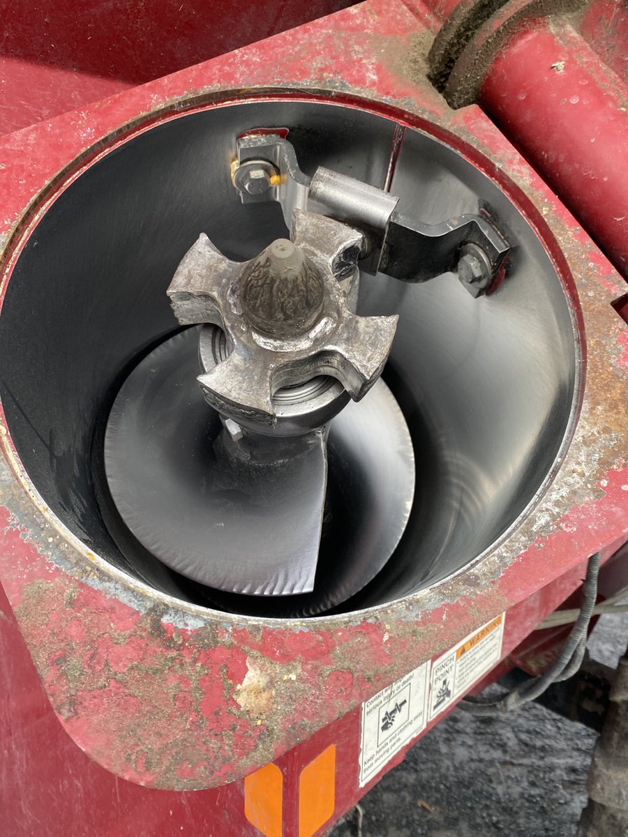 marhaerle's tweet photo. Tweeter world , I have a Demco550 grain cart for sale with extension that makes 750 bu capacity ,1050-32 Michelin tires, HD axle and high reach auger. Please contact me by phone or txt at 613-229-8336
E mail : marhaerle@gmail.com Please share tweet . https://t.co/OMnxVfrZTG