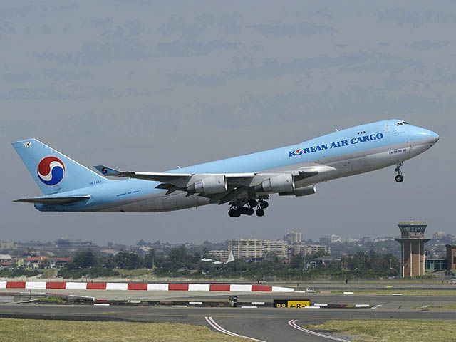 CAEstaca's tweet photo. ✈️ Mardi Focus ✈️

KOREAN AIR SE PREPARE A UN TRANSPORT EXCEPTIONNEL

La compagnie aérienne Korean Air se prépare à un transport « sûr et rapide » du vaccin, dès qu’il sera disponible.

Suite de l'article sur notre page Facebook ou Instagram! https://t.co/L9SS9AGMhy