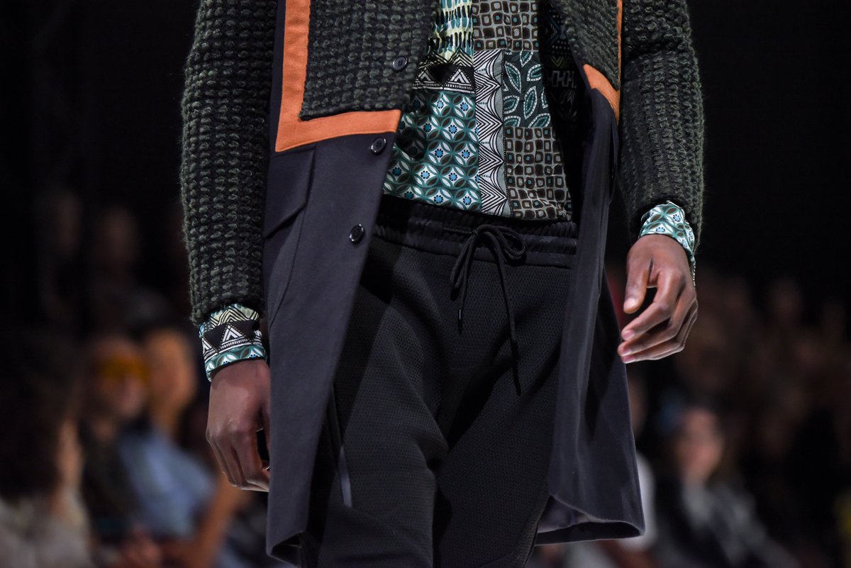 safashionweek's tweet image. Now, let's look back at @ephymol14 #AW19 Collection shown at #SAFW 

Image by @lrphotographysa

#TenTwentyTwenty #SupportLocal