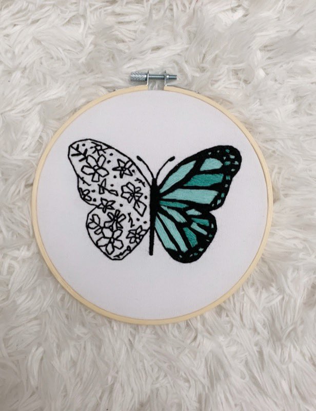 ❗️Customs Sale❗️

Trying to reach my October sales goal so I’m reducing prices on customs!! Dm me to order🥰 

✨College Seal Hoop - $40 shipped 
✨Anniversary Keychains Pair - $20 shipped
✨Half Butterfly Hoop - $35 shipped