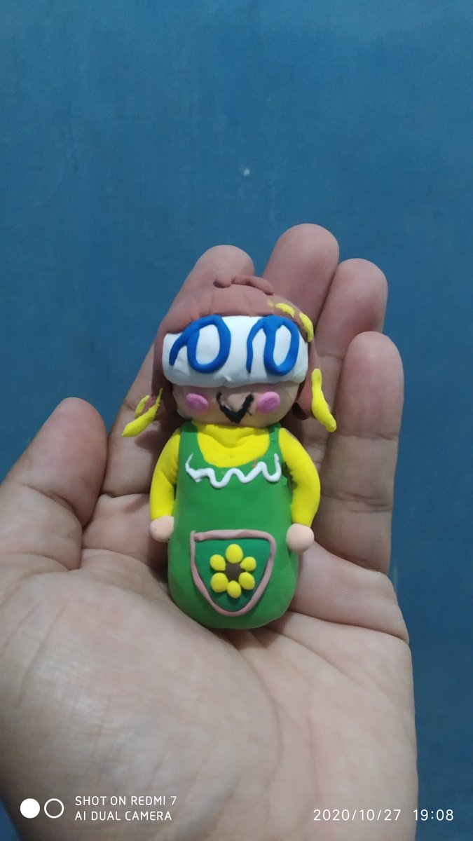 Rearie_Sora's tweet photo. @Ulil_Yellow 
Makasih udh support saya pagi tadi...
Sebelumnya ingin buat clay beberapa hari lalu tapi ragunya nie Ulil cewek apa cowok...

Maaf agak tidak mirip dan kurang rapi..
#iclay https://t.co/IOP6mbxMB2