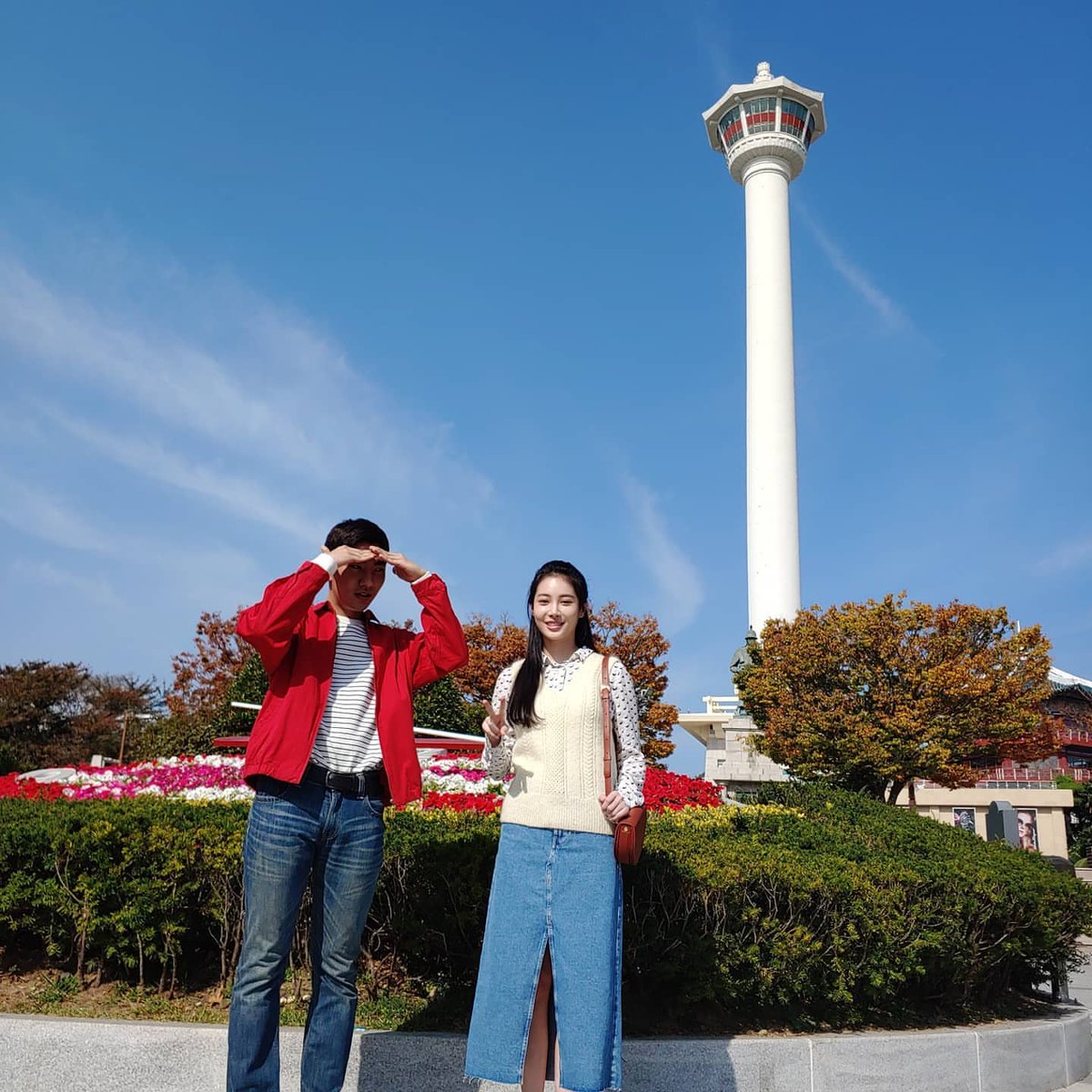 YURAing_time's tweet photo. Actor Ji Daehan's IG update with Yura.
#The9thEPofMovieHouch!
The 1st shooting of the young main characters today! It's like shooting a movie now!Haha! #GirlsDayYura #OhJaeMo #KimByungok #JiDaeHan #BusanNationalMaritimeHighSchool #KoreaMaritimeUniversity #YongdusanPark https://t.co/JMLUQpluG7