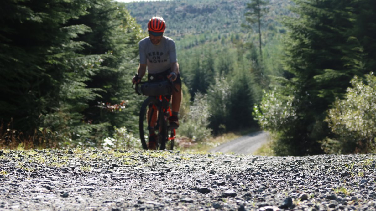 reizkultur's tweet photo. Here's more #cycling inspiration for #gravel riding in #Scotland. My top ten gravel routes, different lengths &amp; skill levels, in East Lothian, Argyll, Perthshire, Loch Lomond &amp; the Trossachs, Scottish Borders &amp; Lochaber. Find out more on @RedBullUK here: https://t.co/hbn2VGif0A https://t.co/YBs3dKTDnm