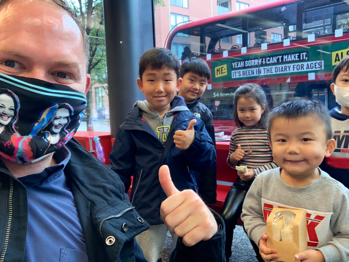 DanLThorpe's tweet photo. Lovely to be back in #woolwich welcoming our @Royal_Greenwich families to our #feedandread session - more fabulous food from the @GCDAUK team & top support from @greenwichlibs - find your local centre here: https://t.co/kq2WPP7aEE #ENDCHILDFOODPOVERTY https://t.co/5gfIi5lAM2