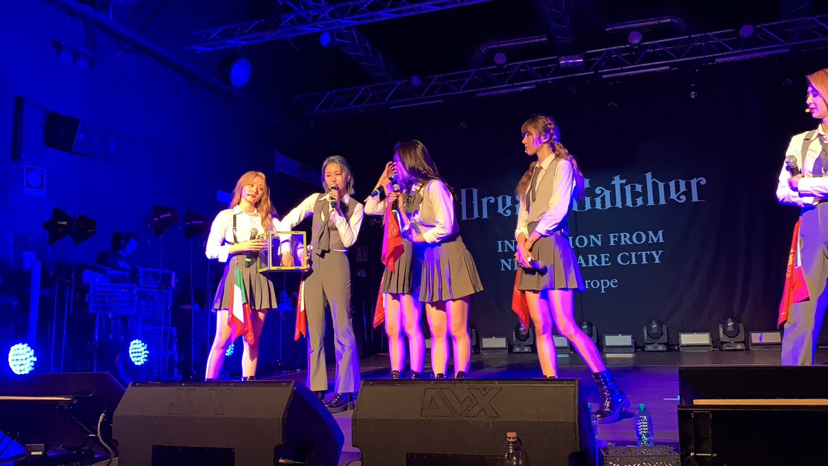 JulySysy's tweet photo. Today is a sad day for Italian Insomnias... #dreamcatcher #invitationfromnightmarecity #Milan https://t.co/82nBih3iZz