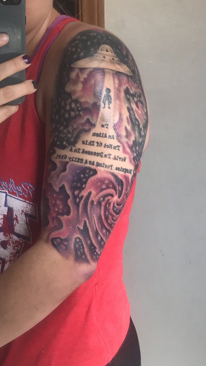 catchmekarmaa's tweet photo. Show off your tats! 💪🏼 My left is a heart beat and inside the heart beat it says al;ve in honor of suicide awareness. ❤️ My right is an alien being retrieved from a pyramid of lyrics. 👽

PS: those same lyrics are featured on @A2thaMo #InternetFriends2 album https://t.co/sFBCnZ4DIq