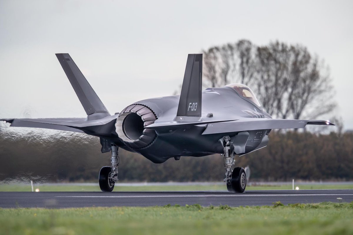 New kid on the block 🥰  Welcome <a href="/VlbLeeuwarden/">Vliegbasis Leeuwarden</a> F-013!!! #F35 #5thGenAirforce #R2IOC 📸by MCD @ImagesDelta