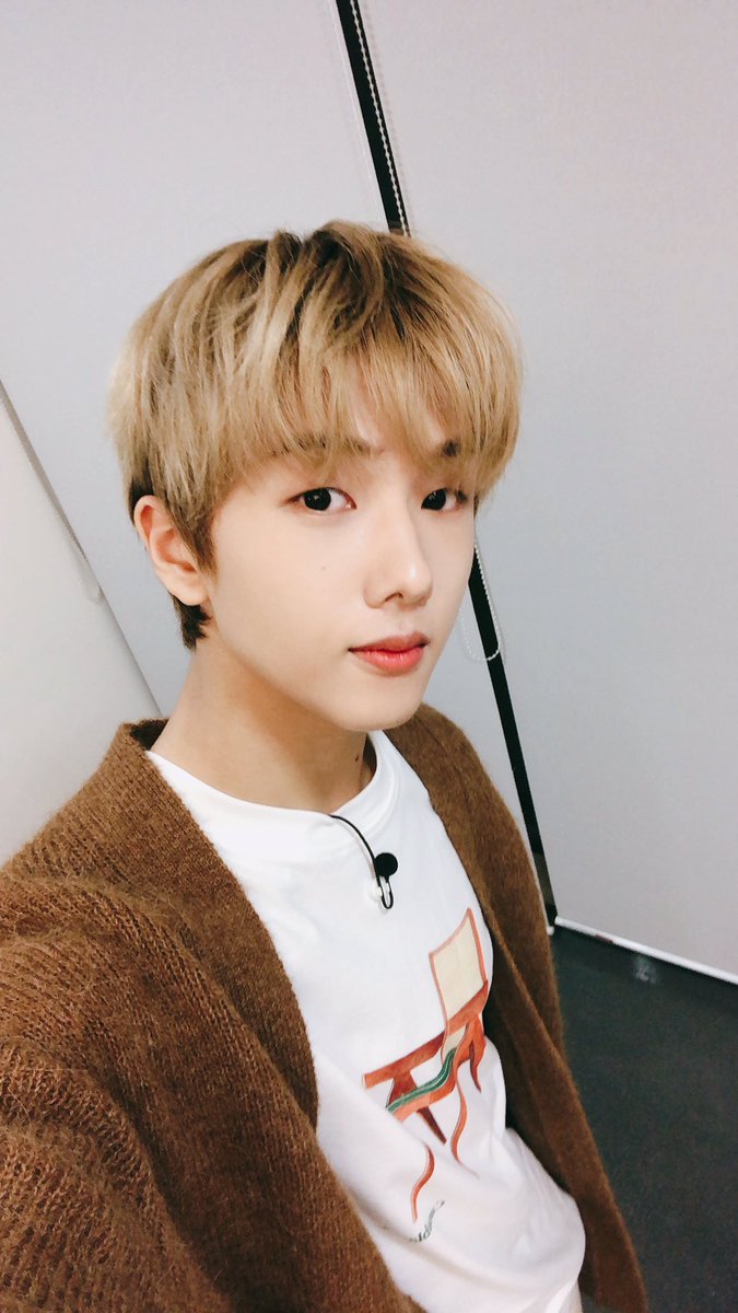 jenowIy's tweet photo. ➸ happy asteroid day,

💌 thank you jisung for being a hard working &amp; strong person, the one who make me happy. get well soon ♥

sending my love to all asteroid for supporting jisung until now ♡

#ASTEROID_DAY
#AsteroidsWithJISUNG
#JISUNG #지성 #星星 #チソン
@NCTsmtown_DREAM https://t.co/0KyrstA1sy