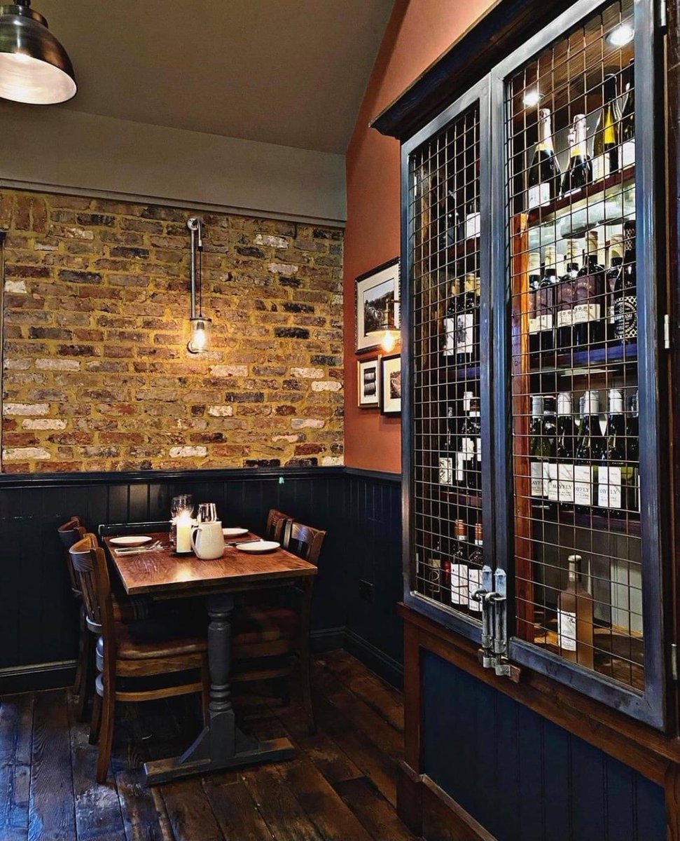 dragon_pub's tweet photo. Dreary days call for wine &amp; good food! Who's joining us? https://t.co/KFDH6TTSDq