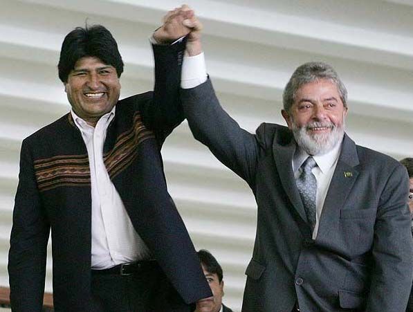 En el día del cumpleaños del hermano @LulaOficial, le deseamos muchas felicidades y larga vida. América Latina toda festeja contigo, querido hermano.
#Lula75Años https://t.co/2fGtgbD2rm