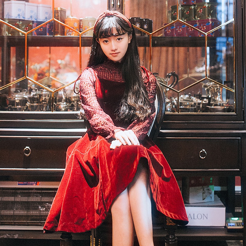 Best Quality Series Burgundy Velvet 2pcs Set See Through Top with Ball Dress 3989
facebook.com/commerce/produ…