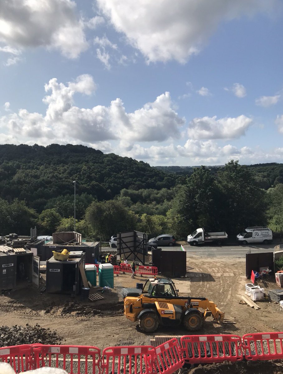 SouthSideRidge's tweet photo. How it started vs how it’s going!
#TuesdayThoughts #ShowHome #Phase1sold #newbuild #unique #property #foreverhome #TheHawthorn #luxury #SouthSideRidge #Leeds #Pudsey #1plotremaining #justoneleft https://t.co/6Fakyvmhi8