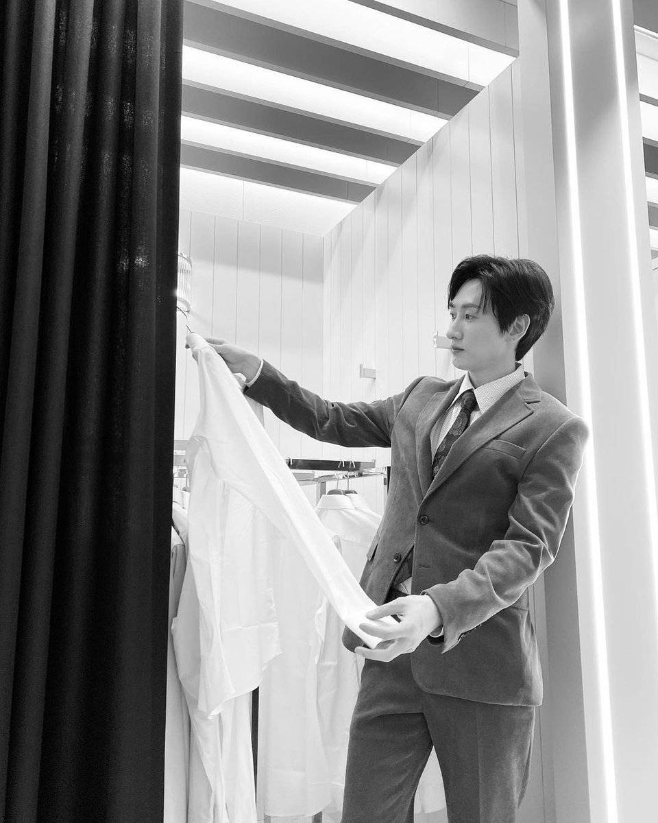 elfwai's tweet photo. 어떤 드레스를 좋아하세요?  자기야🥰 https://t.co/hnZw0rSH9z