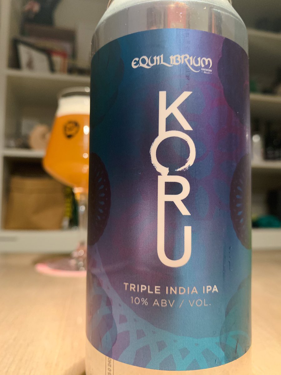 ビアの人 Equilibrium のtipa Koru 以前販売されたsuper Fractal Koru Setってやつの兄弟みたいなビール 作り方は同じで ホップをnz産のnelson Sauvin一つに限定したとの事 Equilibrium特有の Eqjuice とまで呼称されるもの凄いジューシーさと 強力