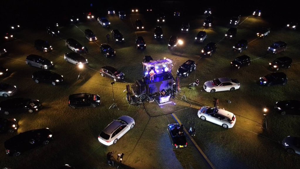 C K Staff センターステージ ドローンからの撮影写真 Candk Ckドライブインライブ 移動式遊園地 T Co Eugajqk1xl C K Staff センターステージ ドローンからの撮影写真 Candk Ckドライブインライブ 移動式遊園地 T Co Eugajqk1xl