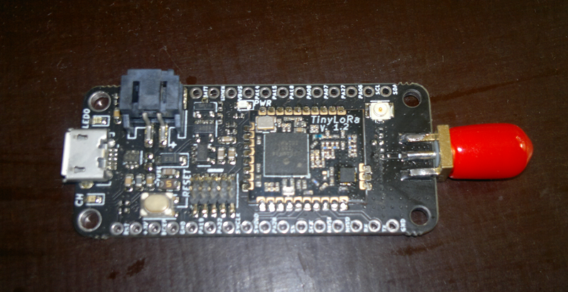 Plaintron's tweet photo. Thank you @azerimaker for this useful and elegant #SAMR34 board. Now trying to install UF2-Bootloader. https://t.co/2VbrtjR97a