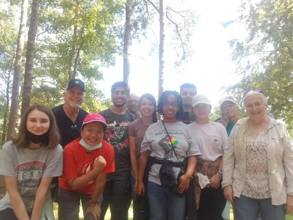 shsu_terry's tweet photo. #TerryTuesday - 𝐌𝐞𝐞𝐭 𝐭𝐡𝐞 𝐎𝐟𝐟𝐢𝐜𝐞𝐫 𝐁𝐨𝐚𝐫𝐝 𝐄𝐝𝐢𝐭𝐢𝐨𝐧 ✨

Senior Elementary Education Major 
Hobbies: Spending time outside, spending time with friends, learning about different cultures and trying new foods, and crafting. https://t.co/gAqg18GdrF