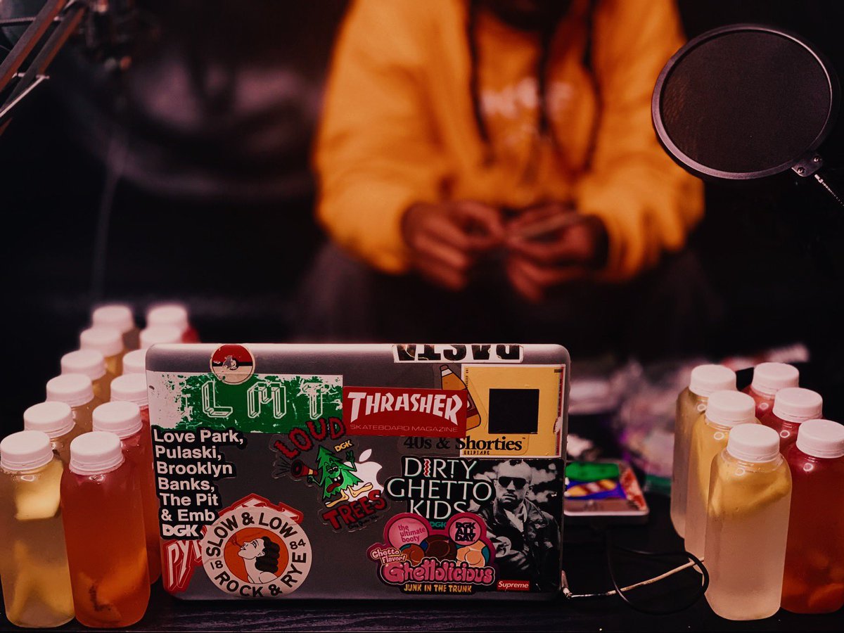 sirHASHington's tweet photo. @AuntieNy_ @Edterprise Great business. So much in store
#DistributionRapsTour
#MoreHASH
#HASHestates
#FruitJuiceBars https://t.co/GmrZbAaVWK