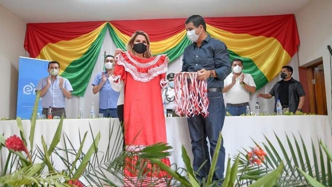 El Ministro de Energías, Rodrigo Guzmán cumple una extensa agenda junto a la Presidente del Estado Plurinacional, Jeanine Añez en distintos municipios del Beni.

#MinisteriodeEnergíasBolivia