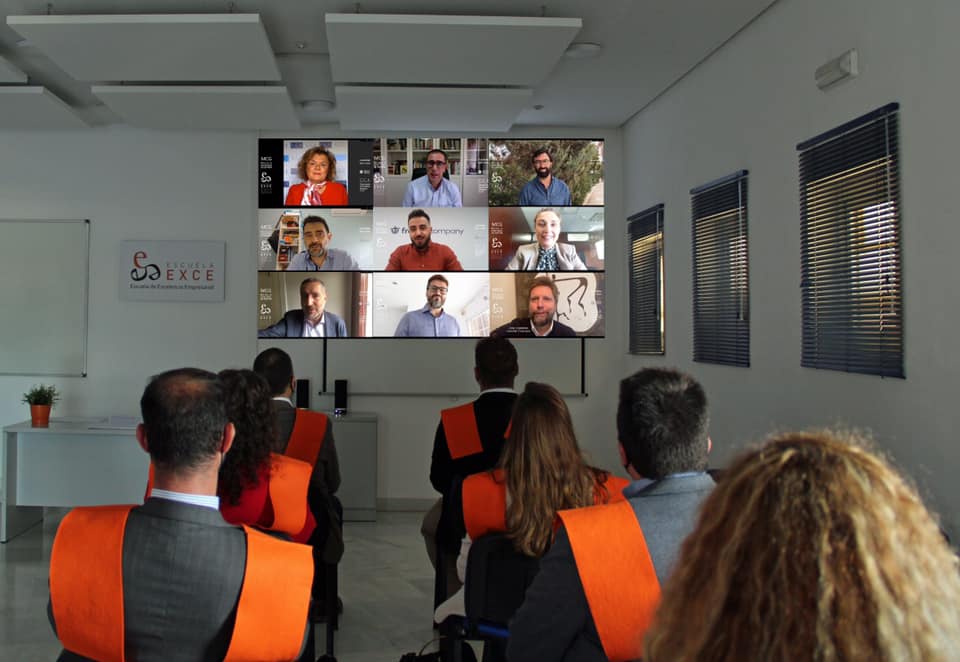 BicEuronova's tweet photo. ¡MUCHAS FELICIDADES! 👏😉Se clausura con éxito en @BicEuronova la promoción 2019/2020 del Máster en Control de Gestión (MCG) que la Escuela de Excelencia Empresarial @escuelaexce organiza con el @GlobController
#formaciónmálaga #controller #gcci #controllersmalaga https://t.co/mhMKobBjcn