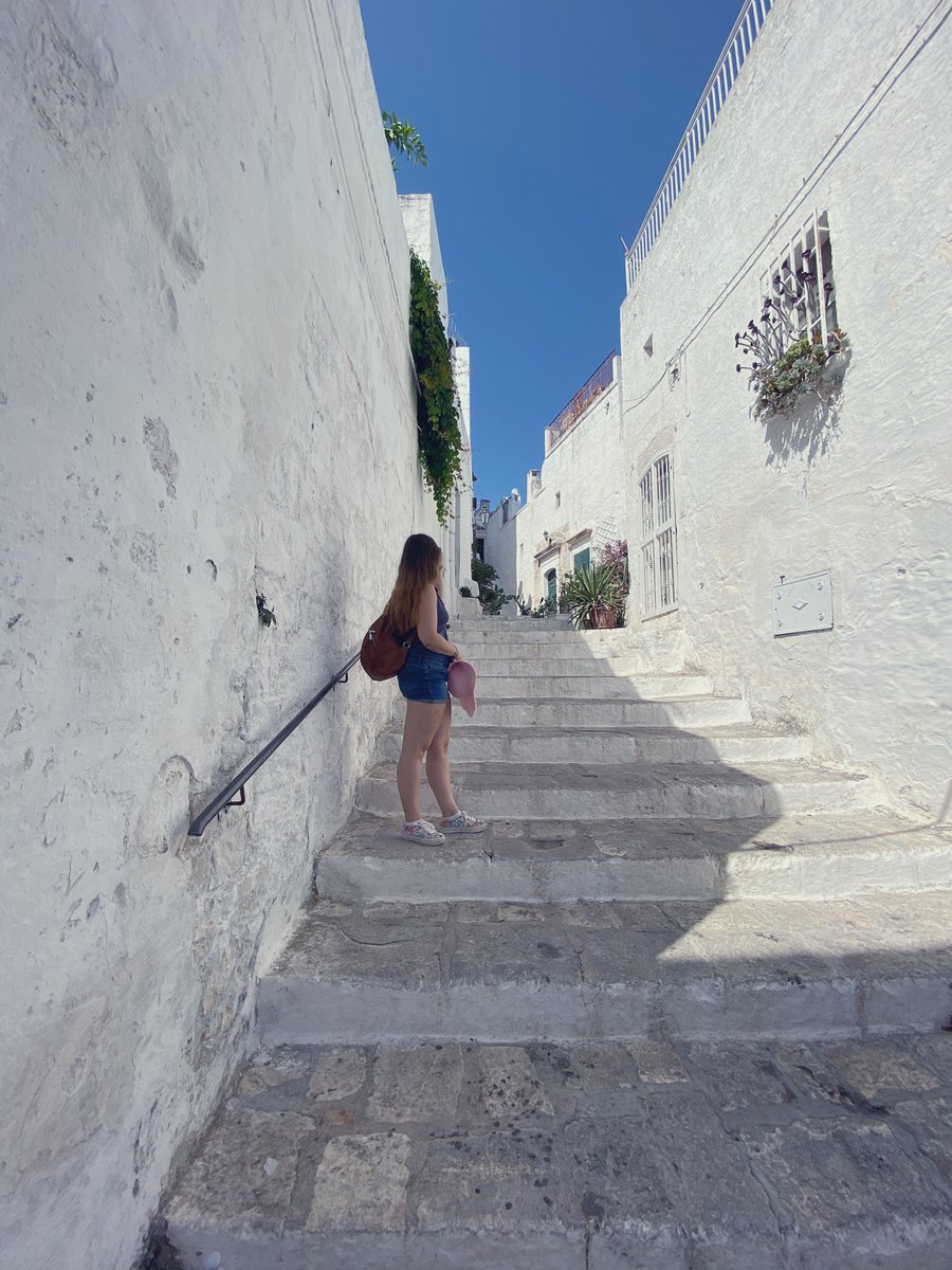 Tra i scorci della città bianca☁️💙🌵
-August ‘20-
————————————————————
#Puglia #apulia #ostuni #whitecity #whitewalls #bluewindows #igerspuglia #shootpuglia #august #SummerVibes #summerholiday #shootoniphone #iPhone #iPhone11 #tweetit #Like #portadelparadiso https://t.co/SMPCbKElgw