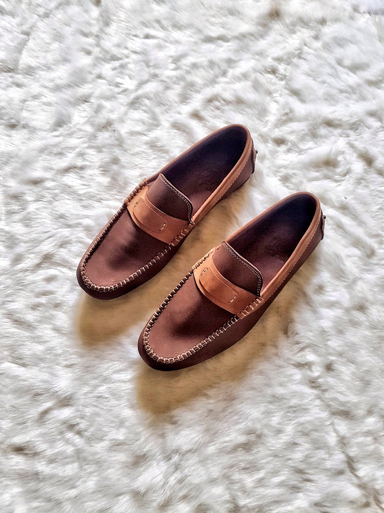 Eiinitials1's tweet photo. E.I INITIALS soft Nubuck driver loafers for men.
Lightweight driving loafers, nubuck upper, Full leather footbed, Rubber sole that extends up heel for driving, Average fit, Durability ensured.
Available on order.
https://t.co/OxiH6nlY8R
#drivershoes #loafer https://t.co/ZFqVh4UI4m