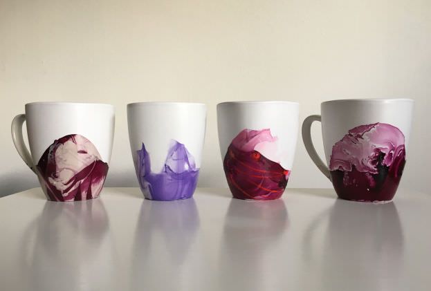 crafts_taylor's tweet photo. #DIY Mabled mugs with nail polish! #crafts #mugs #nailpolish https://t.co/OEzgGTpoxk