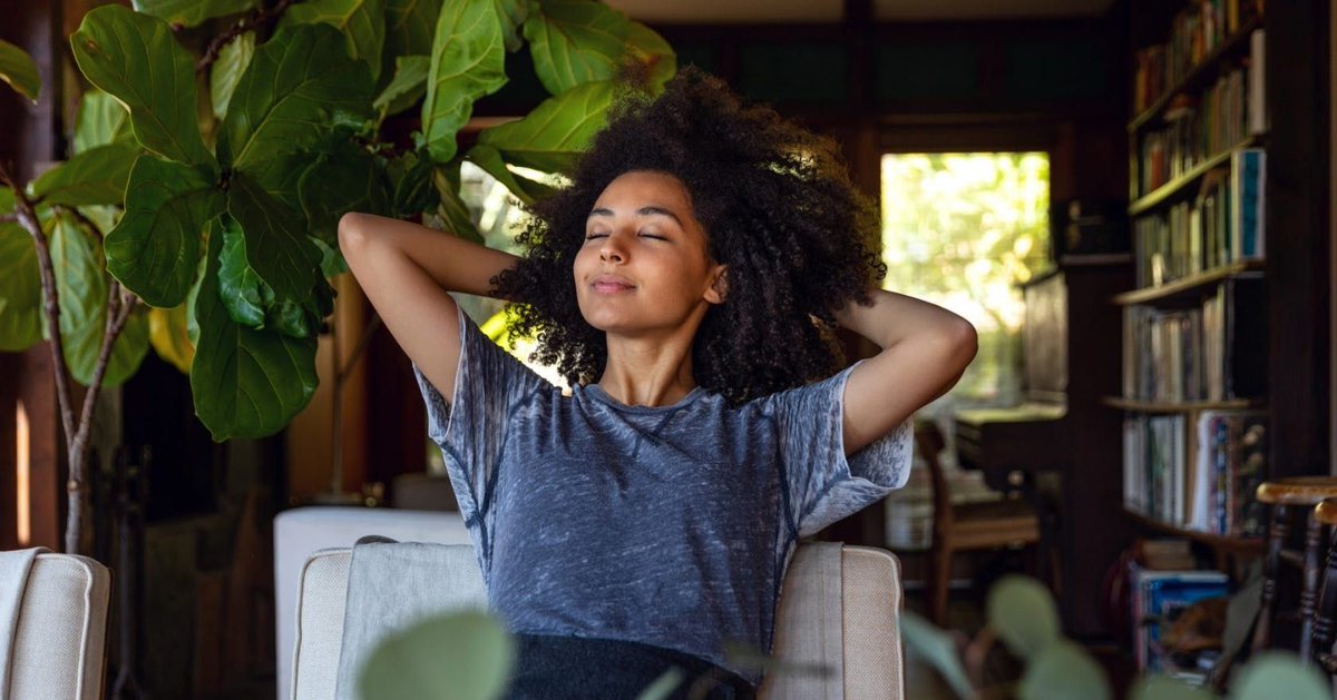 StylistMagazine's tweet photo. This simple #selfcare technique could reduce your #stress levels in under five minutes: https://t.co/oYp7goLLuF #WorkItOut #controlledbreathing #breathwork https://t.co/wgLiXC8aOH
