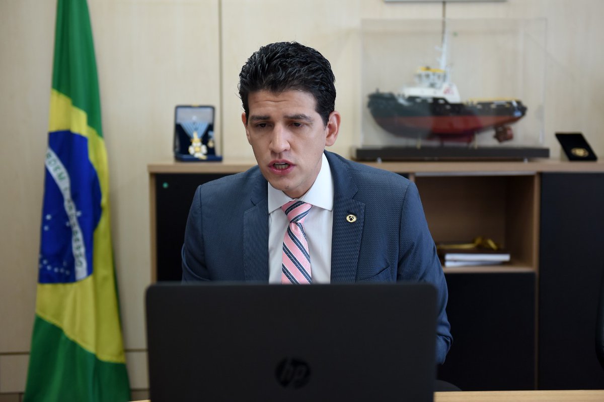 marcelosampaio's tweet photo. No fórum Nordeste Export (@BrasilExport), falo um pouco sobre o potencial do Brasil de transformar sua infraestrutura. O @minfraestrutura está engajado nessa pauta, com um plano robusto de equilibrar a matriz de transportes do 🇧🇷 através da multimodalidade, inovação e gestão. https://t.co/XthPn7596g