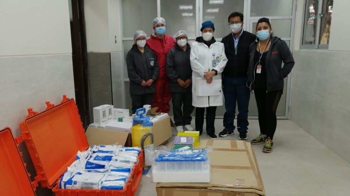 El Viceministro de Altas Tecnologías Energéticas, José Luis Toco, realizó la entrega de insumos médicos para reforzar el laboratorio del Hospital San Juan de Dios del departamento de Oruro.

#MinisteriodeEnergíasBolivia