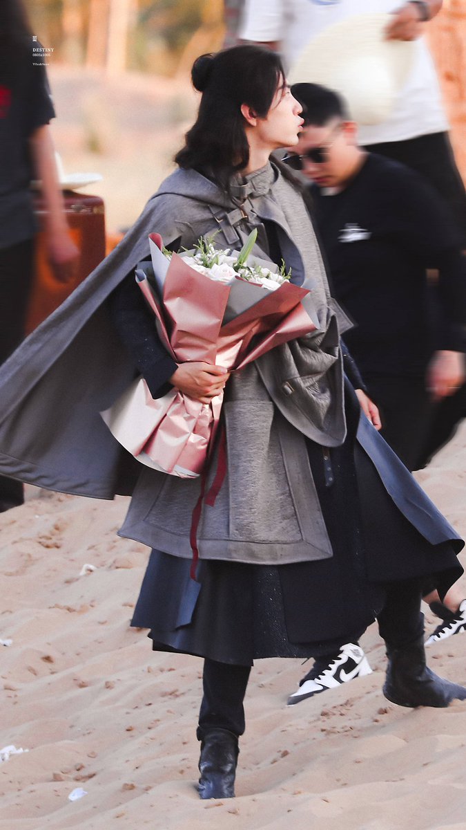  #XiaoZhan  #DouluoContinent© 1005号兔牙收割机·肖战© Affinity·43丨0805x1005© Destiny丨博君一肖© 交友不慎丨0805x1005