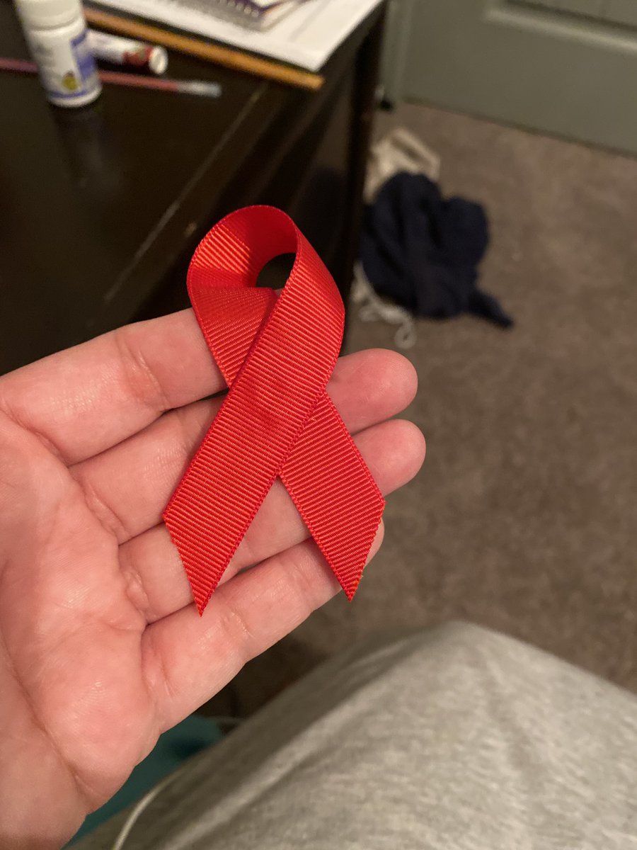 binabucus's tweet photo. Today makori wore all black and red ribbon to blackout bullying and say no to drugs 😍🎉 #golbowtweets #golbowelementary https://t.co/EJO0seCojY
