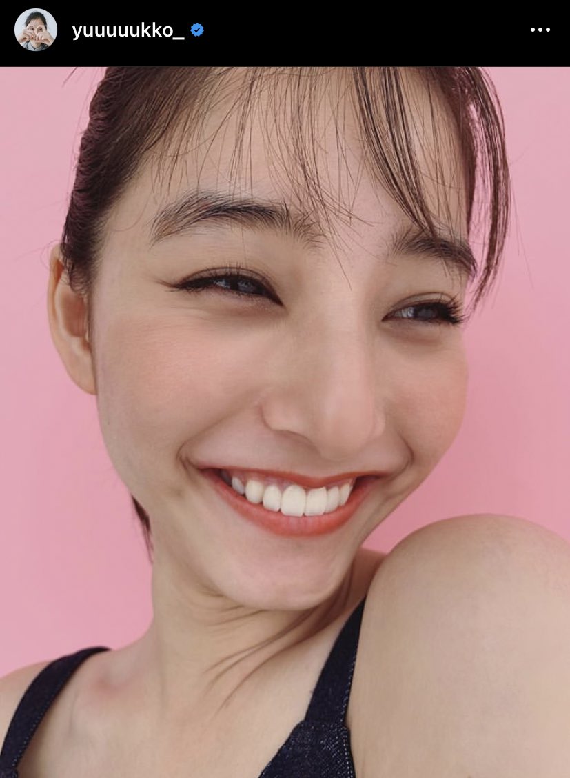 カナ 新木優子さんの笑顔 が大好きすぎて歯列矯正が辛いとき定期的に見てモチベ上げてる 笑うとハート型になる唇と綺麗に揃った白い歯の組み合わせが最高にタイプ 笑顔が素敵な人は口元が綺麗だよね 早く歯治して人前でうまく笑えるようになりたい カナ 新木優子さんの笑顔 が大好きすぎて歯列矯正が辛いとき定期的に見てモチベ上げてる 笑うとハート型になる唇と綺麗に揃った白い歯の組み合わせが最高にタイプ 笑顔が素敵な人は口元が綺麗だよね 早く歯治して人前でうまく笑えるようになりたい