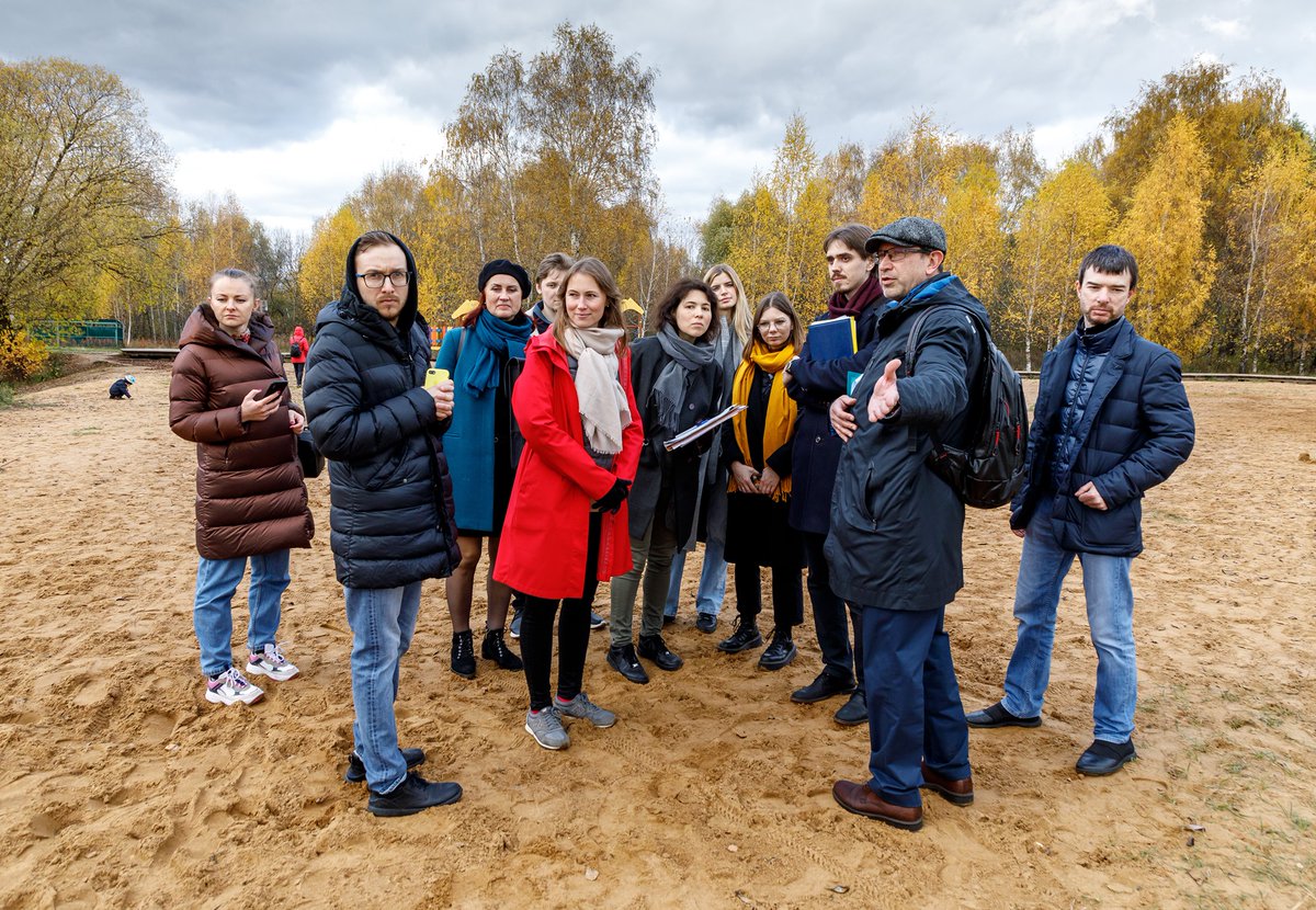 mriverstrogino's tweet photo. Yesterday, a field introductory seminar was held on the competition territory where the participants had a walk through the entire Strogino Park from Moscow Ring Road to the Stroginskoe Shosse (Highway). 36 people attended the seminar. More: https://t.co/fU6eDuBCJh https://t.co/iTNvCme54G