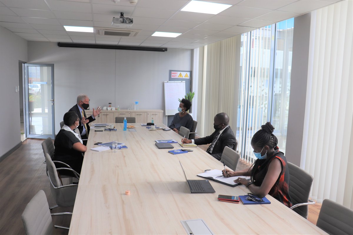 UNDPEswatini's tweet photo. Courtesy visit by the British High Commissioner @johnlindfieldUK to UNDP Eswatini Res. Rep. @RSsebatindira to discuss opportunities for UNDP and UK Government collaboration in Eswatini #UKinEswatini #Agenda2030 #partnerships #SDGs https://t.co/dldqfD18O4