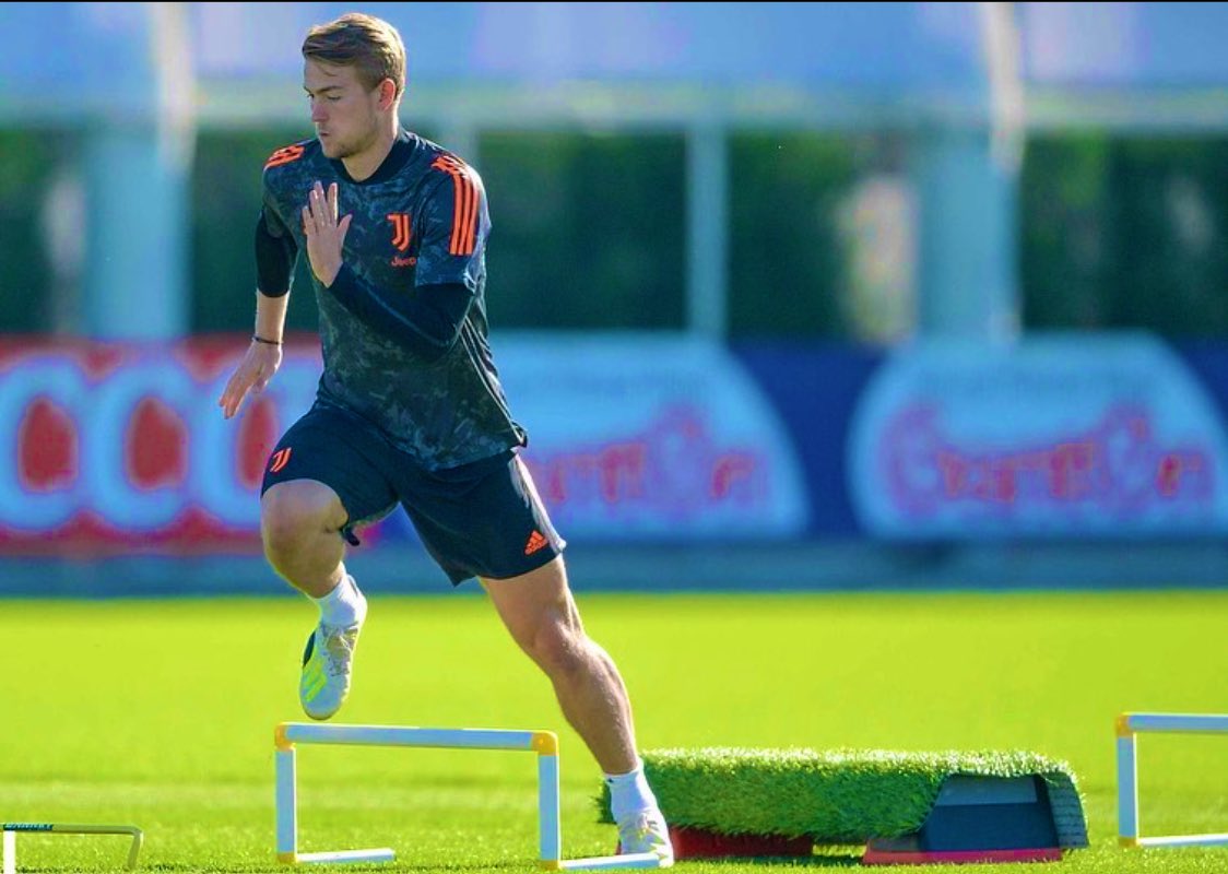 Matthijsfans4's tweet photo. #deligt will probably be available against Spezia this sunday 🔥 https://t.co/SYbhrilIIK