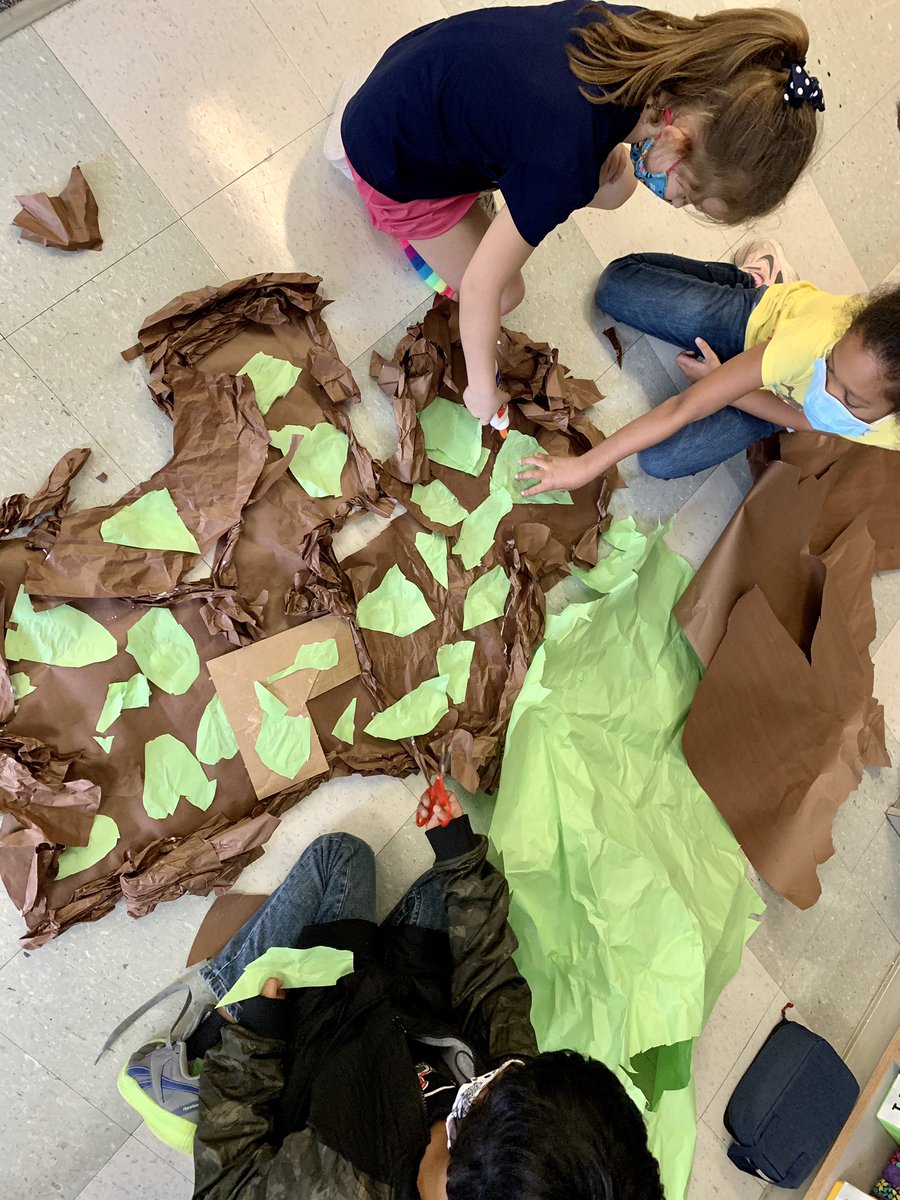 Mrs. Taylor tweet media